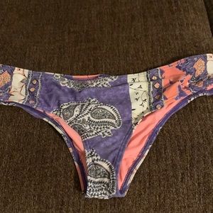 O’Neil
Bikini bottoms